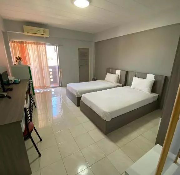 Burapha Bangsaen Garden Apartment