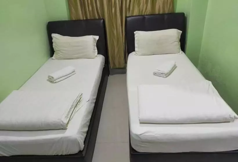 ペンション Leaf Guest House