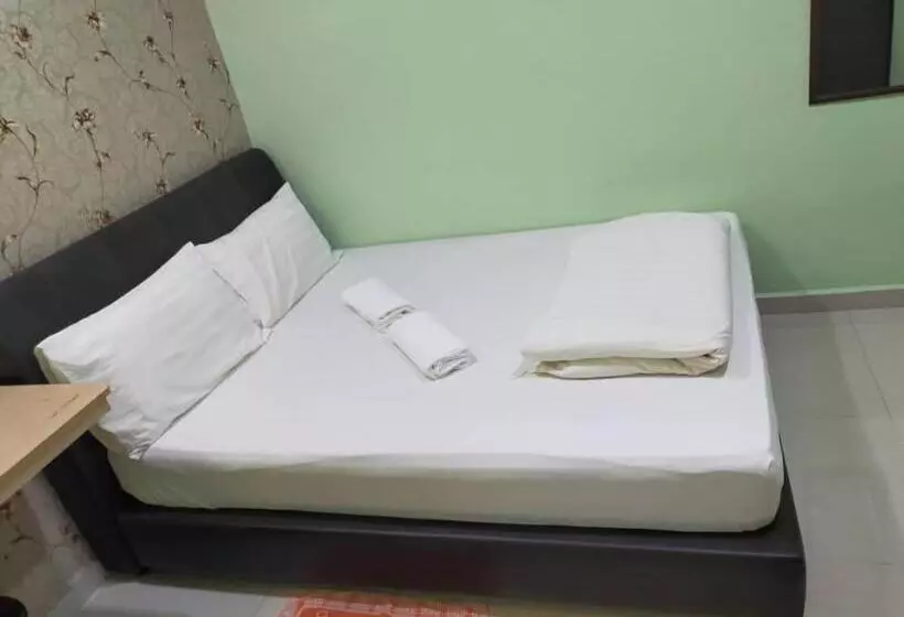 ペンション Leaf Guest House