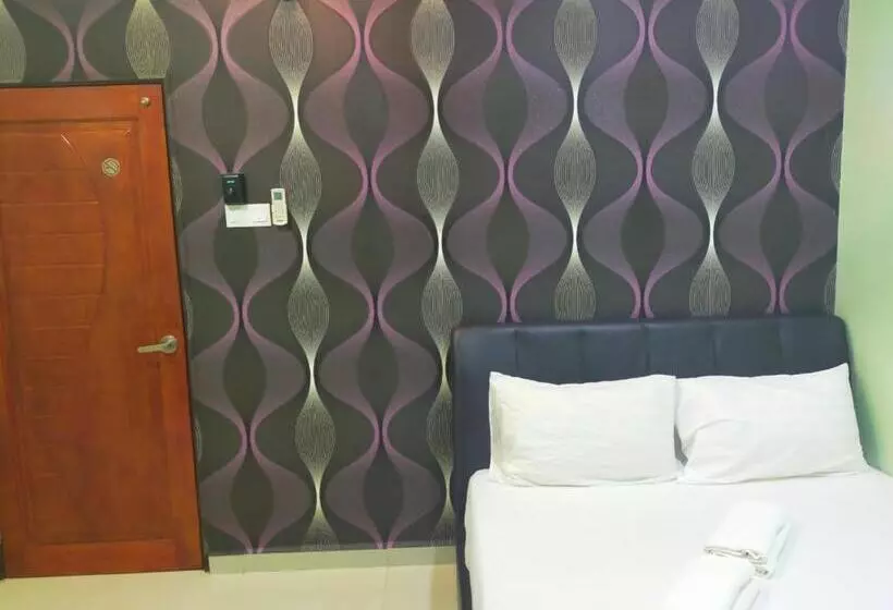 ペンション Leaf Guest House