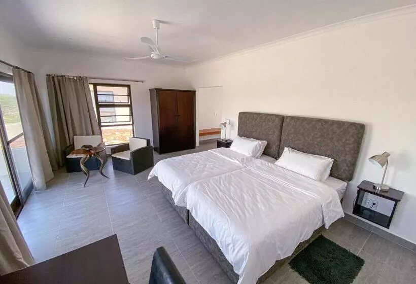 پانسیون Otjohotozu Guestfarm