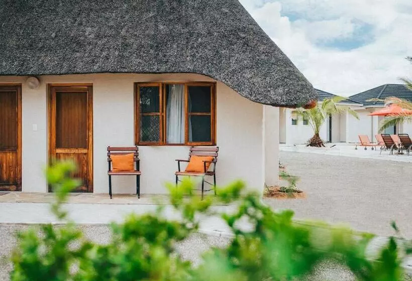 پانسیون Otjohotozu Guestfarm