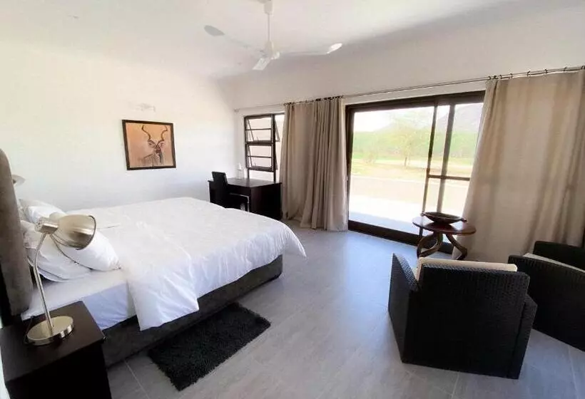 پانسیون Otjohotozu Guestfarm