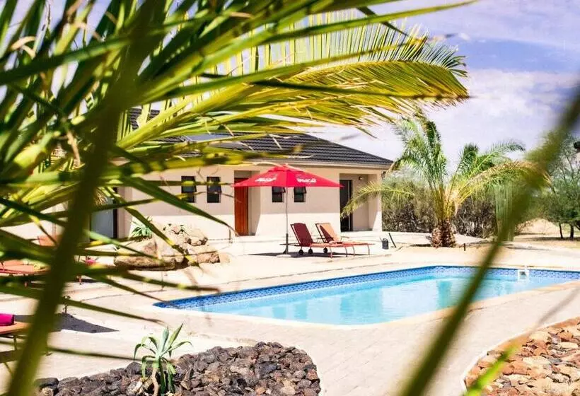 پانسیون Otjohotozu Guestfarm