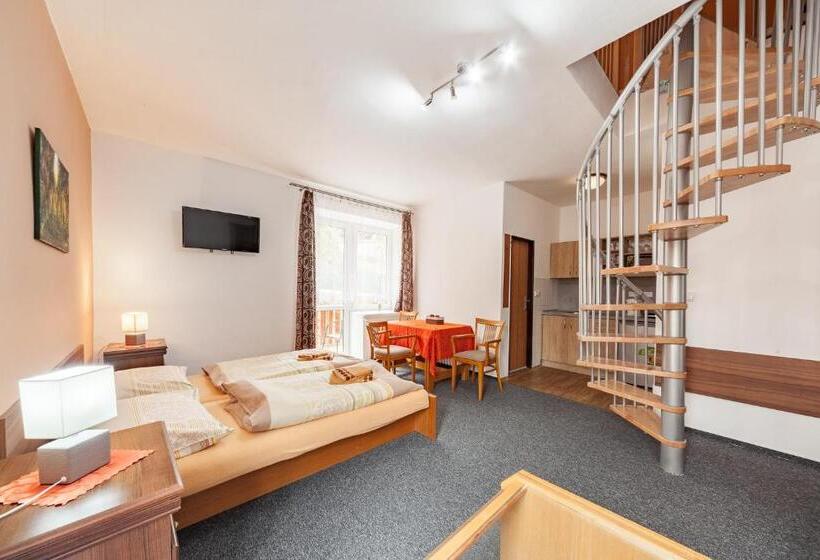 Majatalo Penzion U Hráze