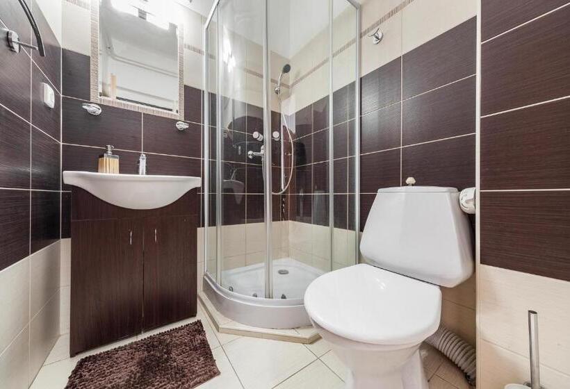 Majatalo Penzion U Hráze