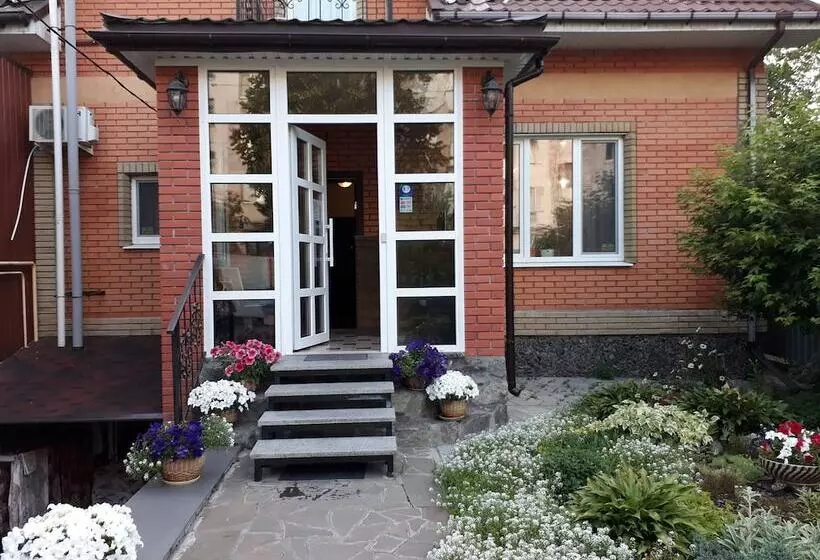 Retkeilymaja Mini Hotel Glove House