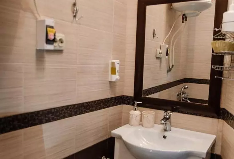 Retkeilymaja Mini Hotel Glove House