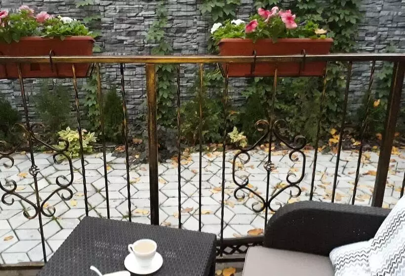 Retkeilymaja Mini Hotel Glove House