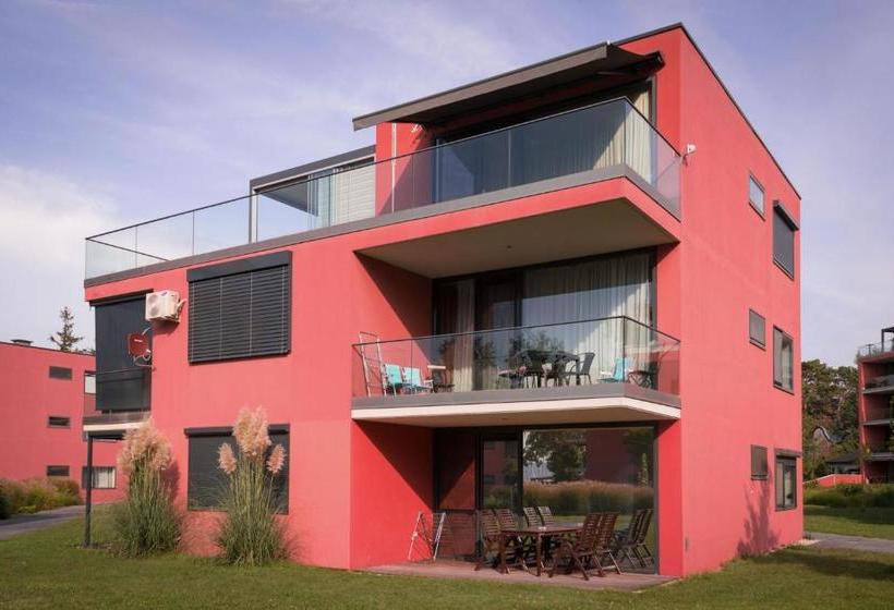 Bl Yachtclub & Apartments