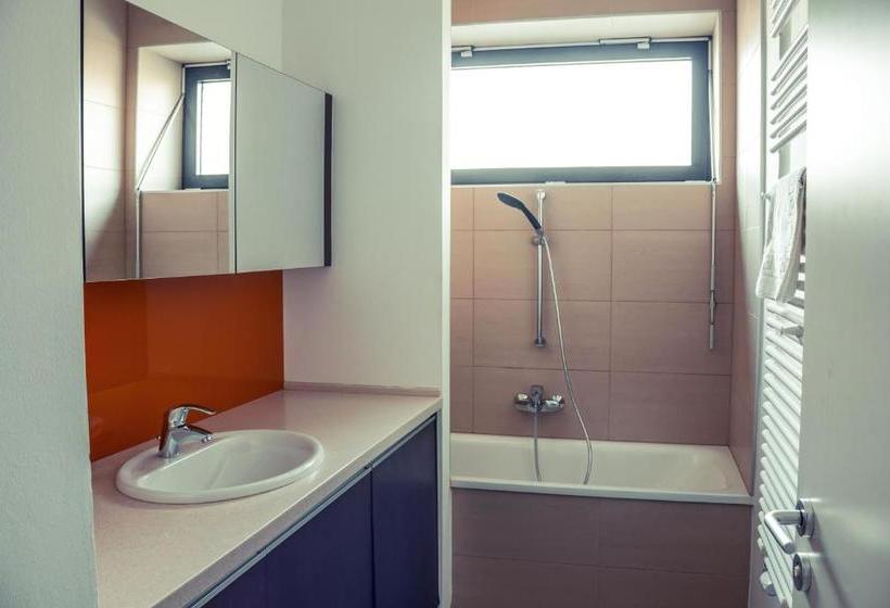 Bl Yachtclub & Apartments