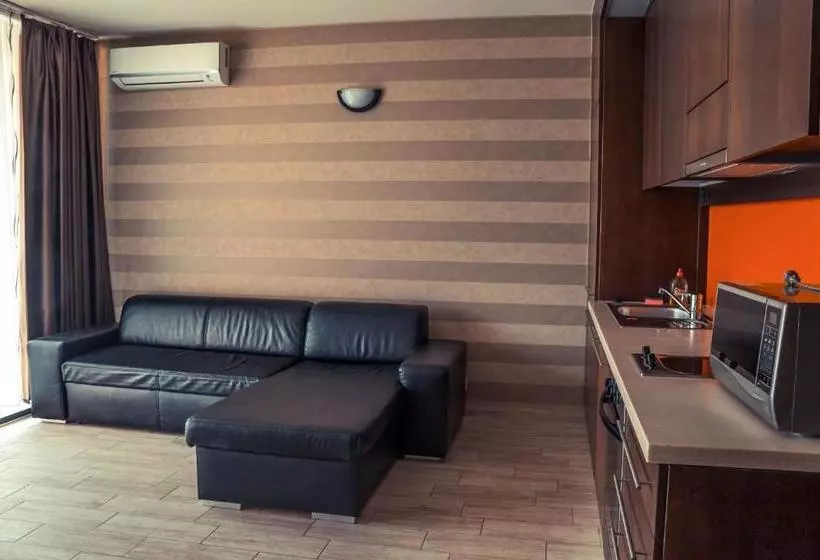 Bl Yachtclub & Apartments