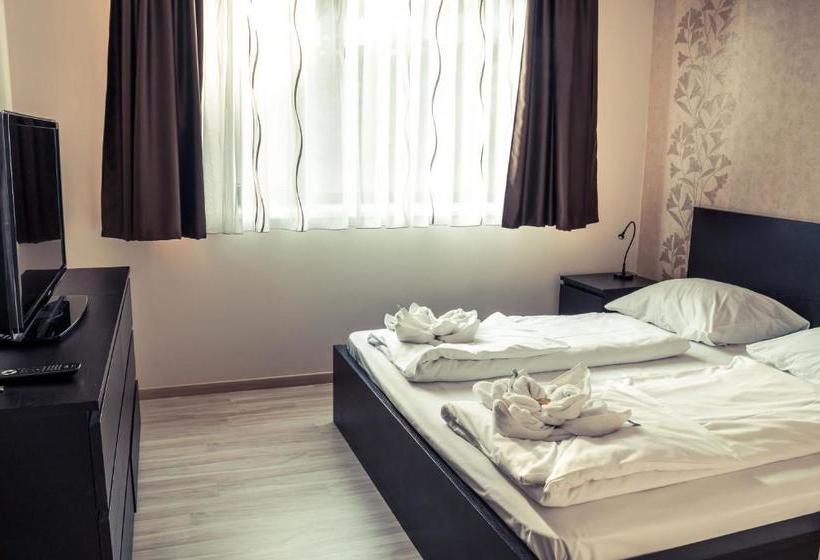 Bl Yachtclub & Apartments