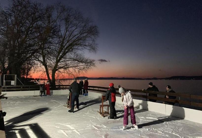 Bl Yachtclub & Apartments