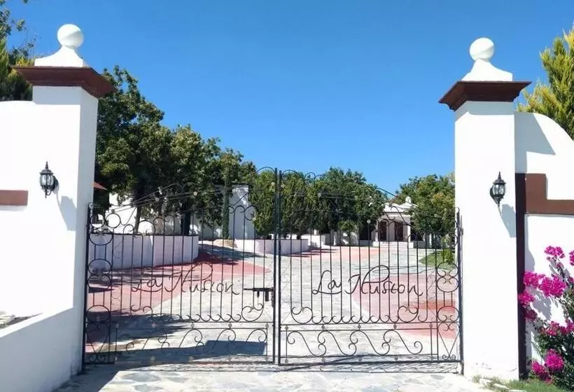 La Ilusión Hotel Campestre Y Balneario