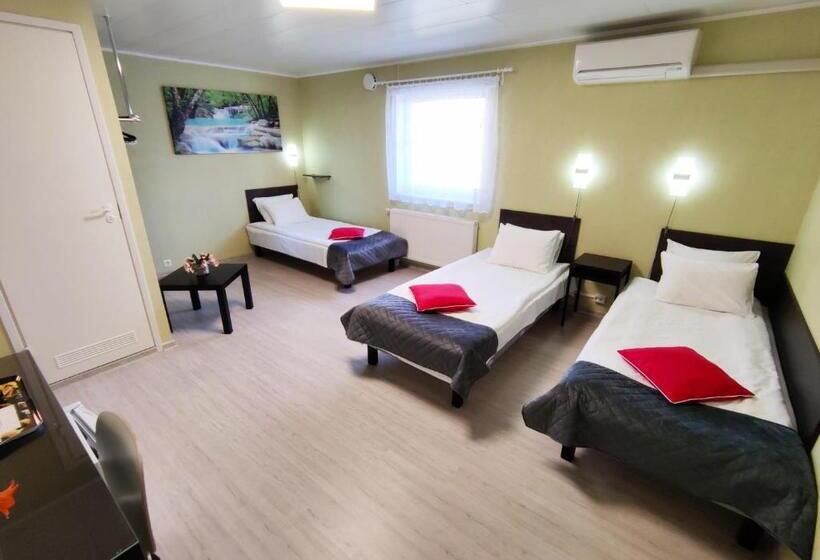 پانسیون Aisa Guesthouse