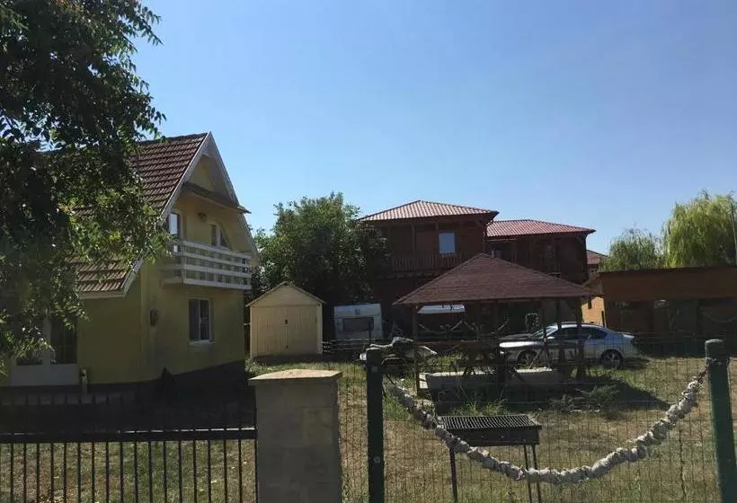 پانسیون Casa Dexter
