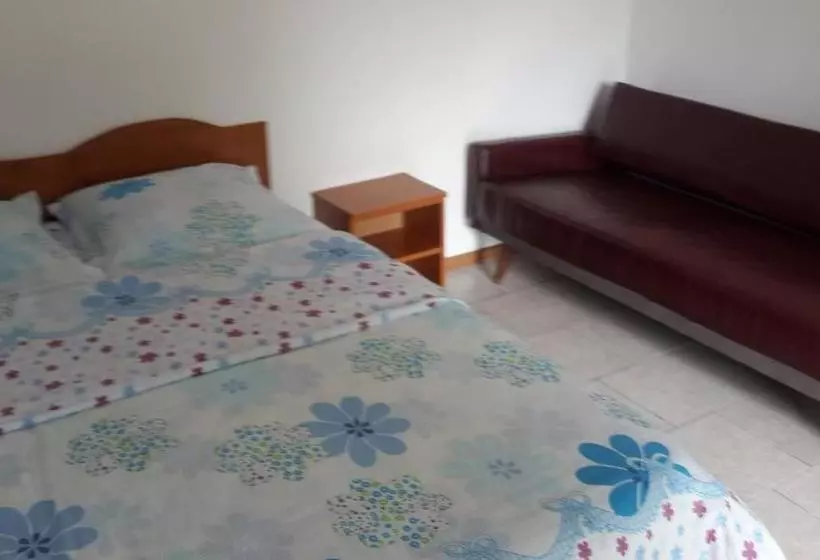 پانسیون Casa Dexter