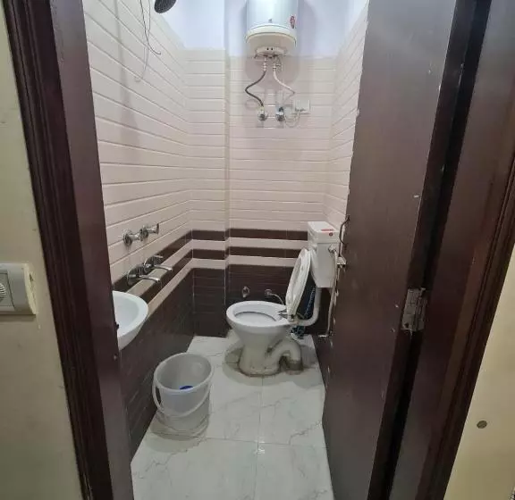 Majatalo Ever Green Guest House Travel Pg