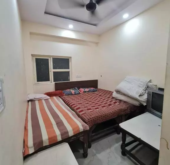 Majatalo Ever Green Guest House Travel Pg