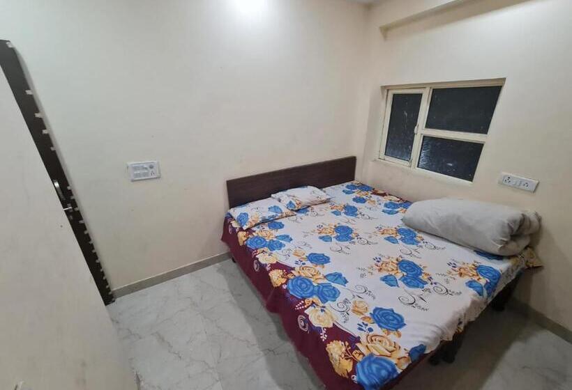 פנסיון Ever Green Guest House Travel Pg