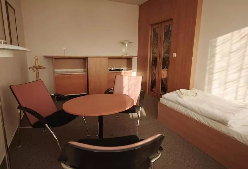 Majatalo Kolej Akademie