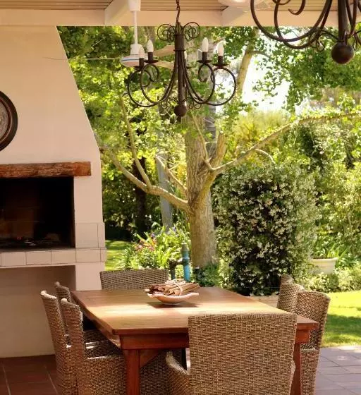 Majatalo Randrivier Guest House