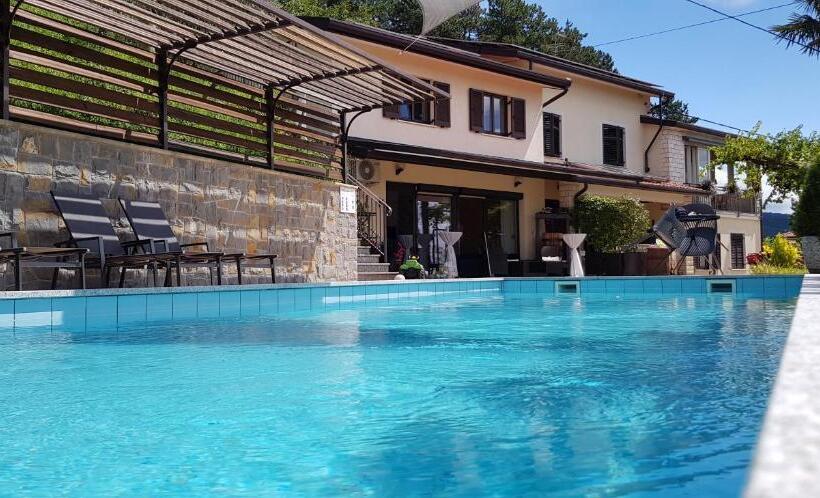 پانسیون Valentina Guest House At Pintar Wine Estate