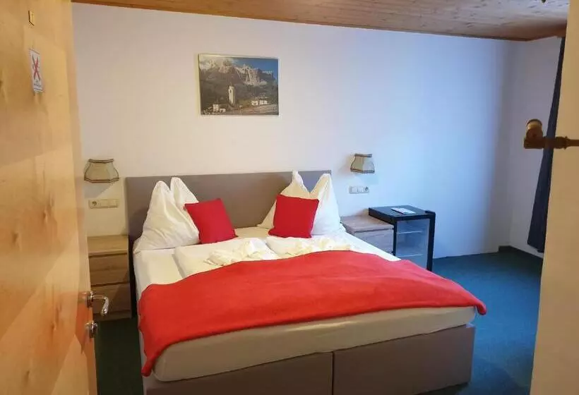 ペンション Weisses Rössel Cavallo Bianco