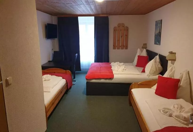 ペンション Weisses Rössel Cavallo Bianco