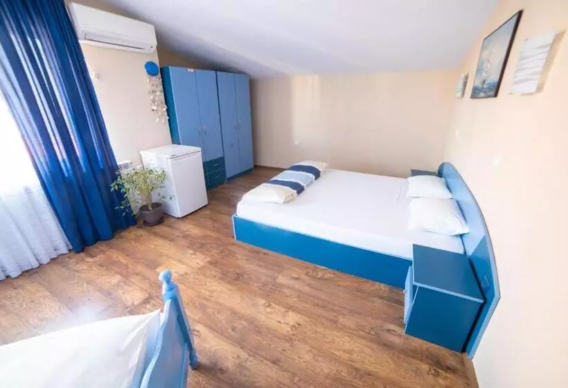 پانسیون Zenith Guest House