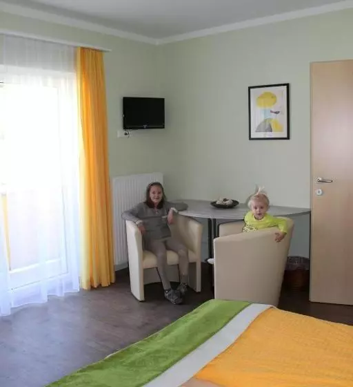 ユースホステル Gasthof Zum Mohrn