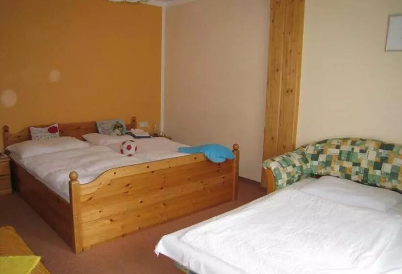 ユースホステル Gasthof Zum Mohrn