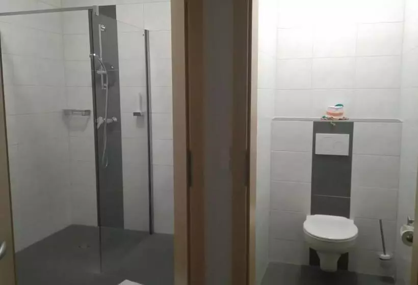 ユースホステル Gasthof Zum Mohrn