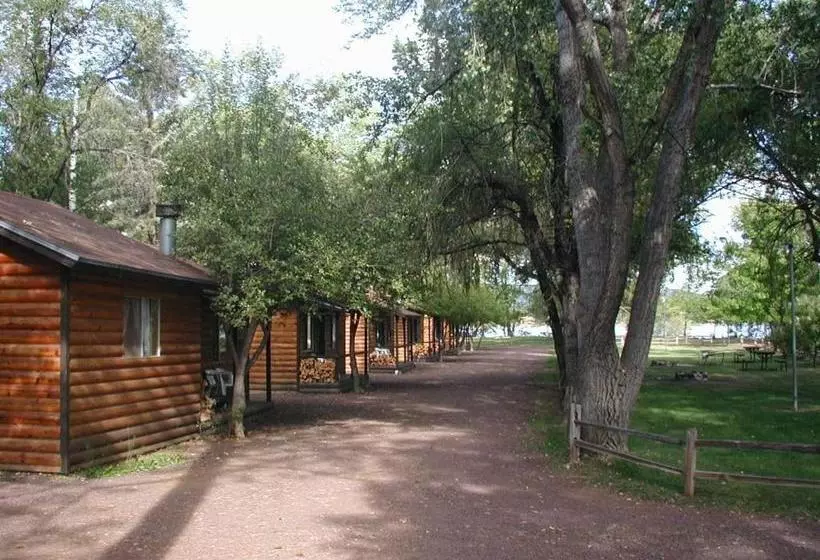 ユースホステル Lazy Oaks Resort