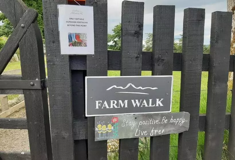 Majatalo Abhainn Ri Farmhouse