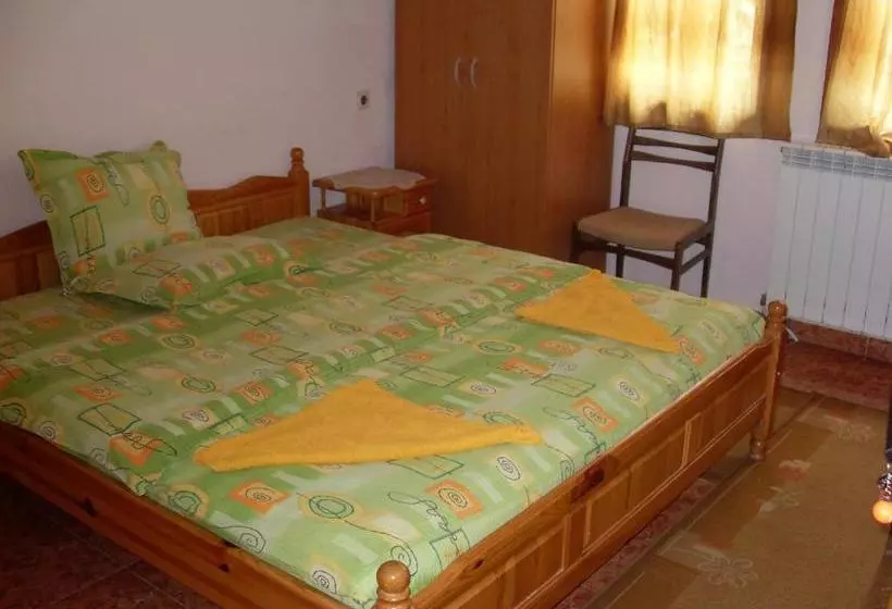 پانسیون Guest House Rimski Most