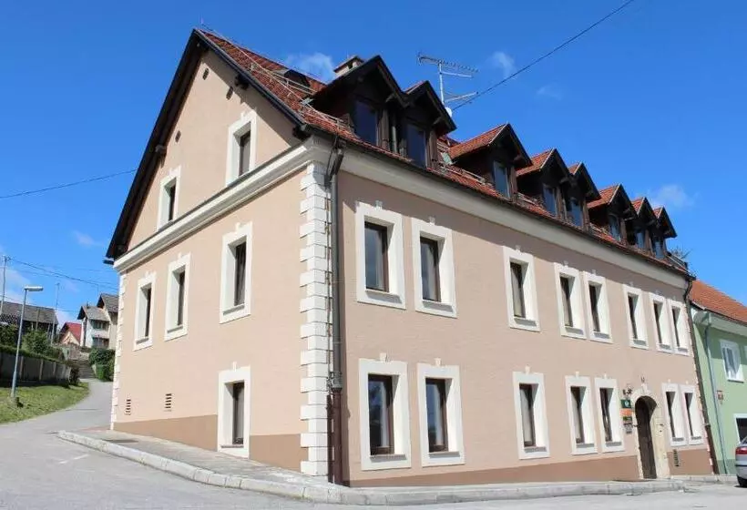 پانسیون Guesthouse Les