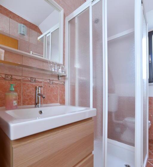 پانسیون Guesthouse Les