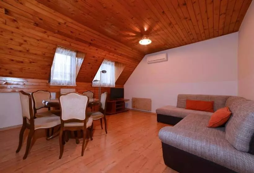 پانسیون Guesthouse Les