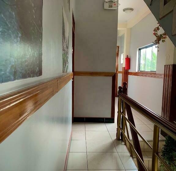 پانسیون Hostal Ventura Isabel