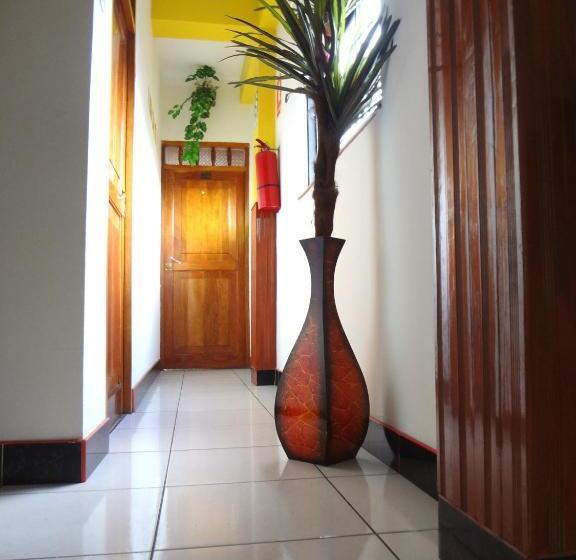 پانسیون Hostal Ventura Isabel