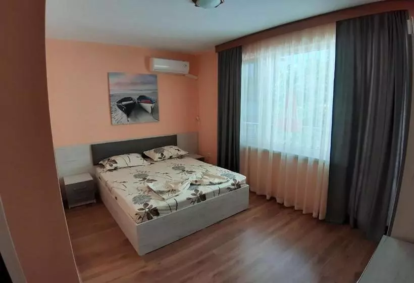پانسیون Laguna