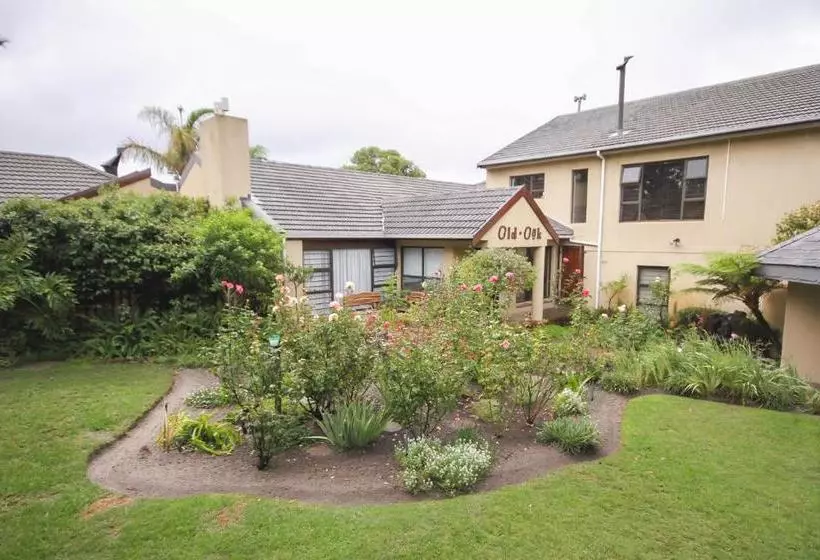 ペンション Old Oak Guest House