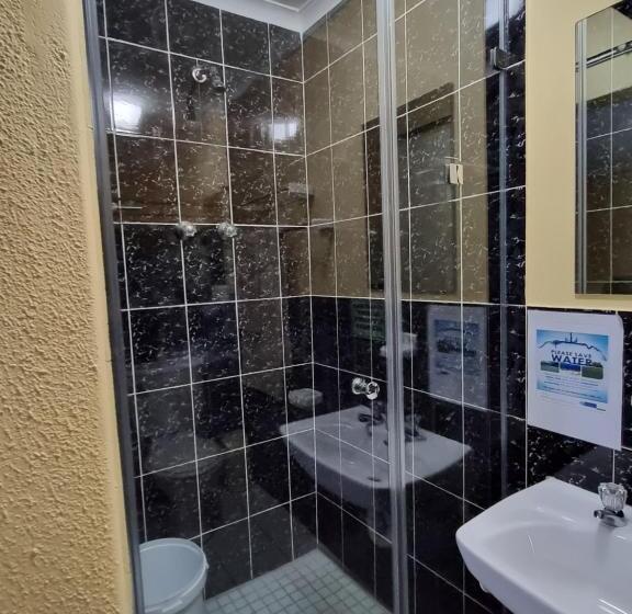 بنسيون Old Oak Guest House