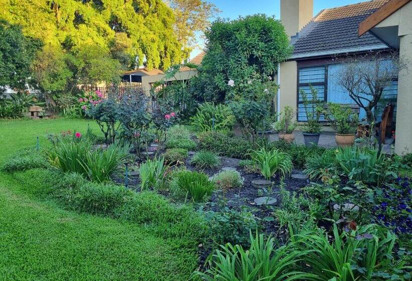 بنسيون Old Oak Guest House