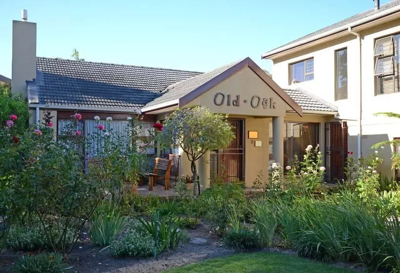 ペンション Old Oak Guest House