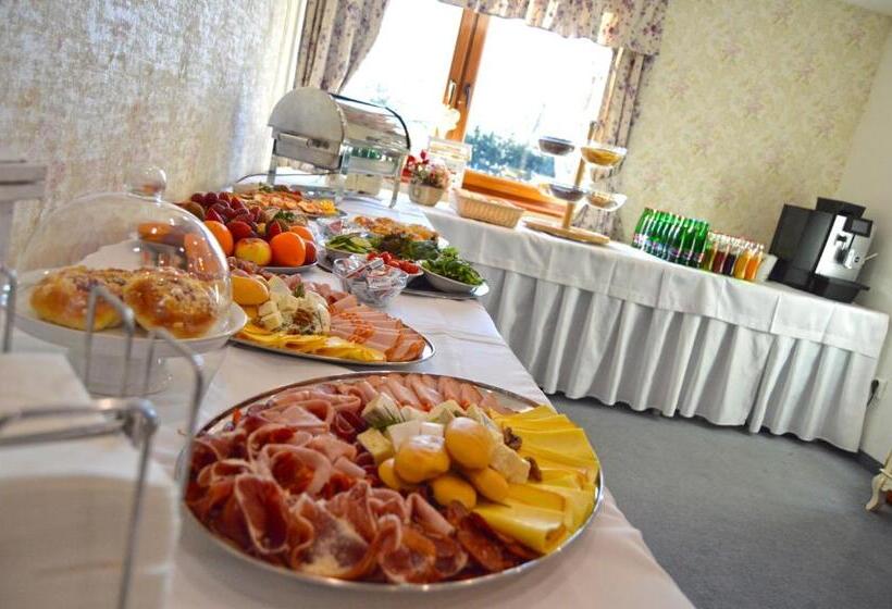 פנסיון Penzión Hoffer