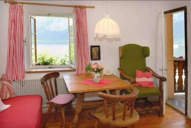 Retkeilymaja Bräugasthof Hallstatt