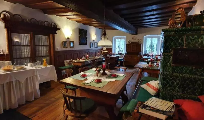Retkeilymaja Bräugasthof Hallstatt